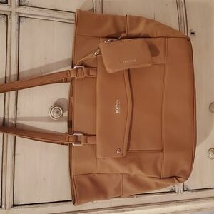 NWOT KENNETH Cole Reaction brown bag (39)